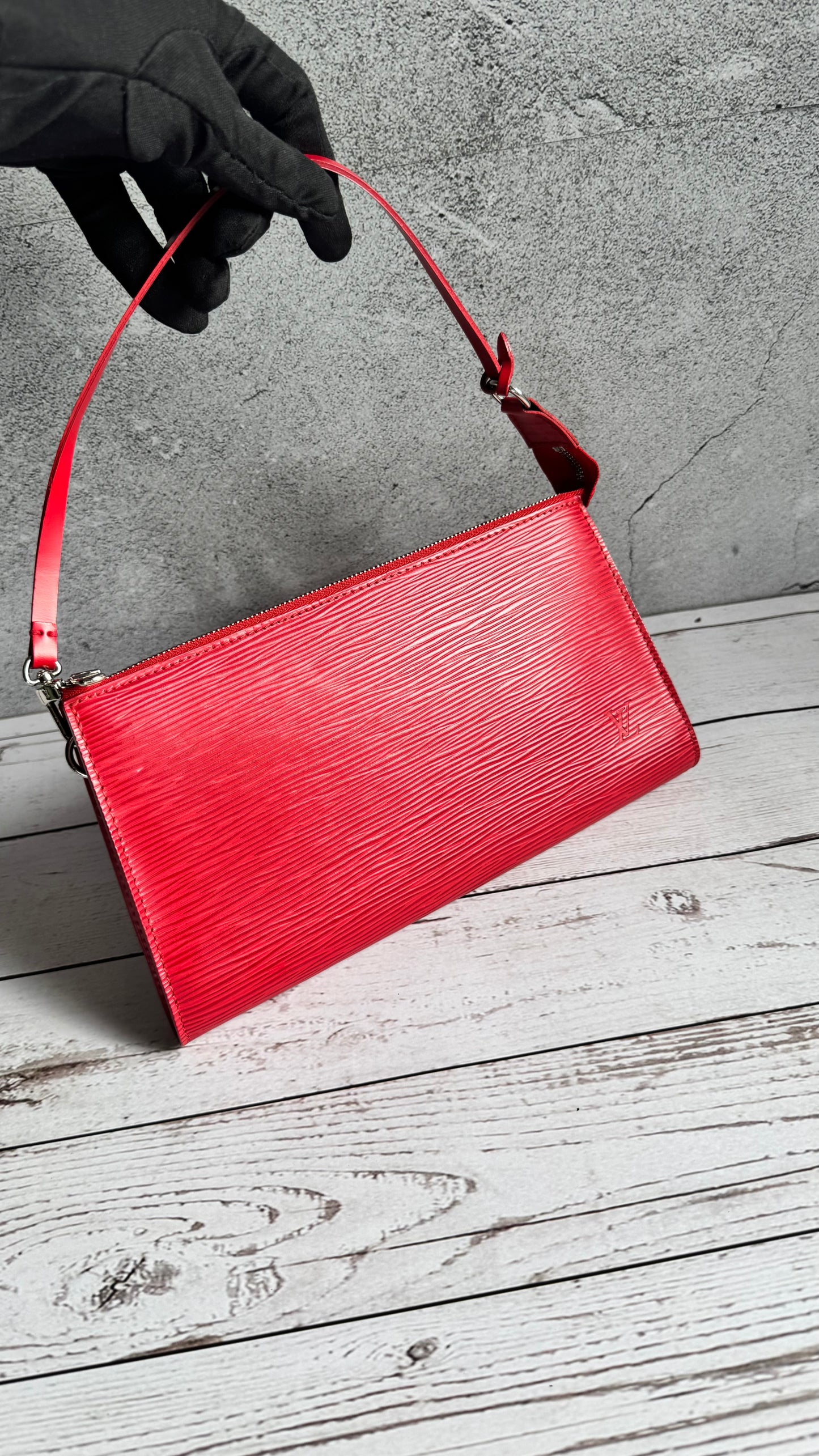 Louis Vuitton Pouchette