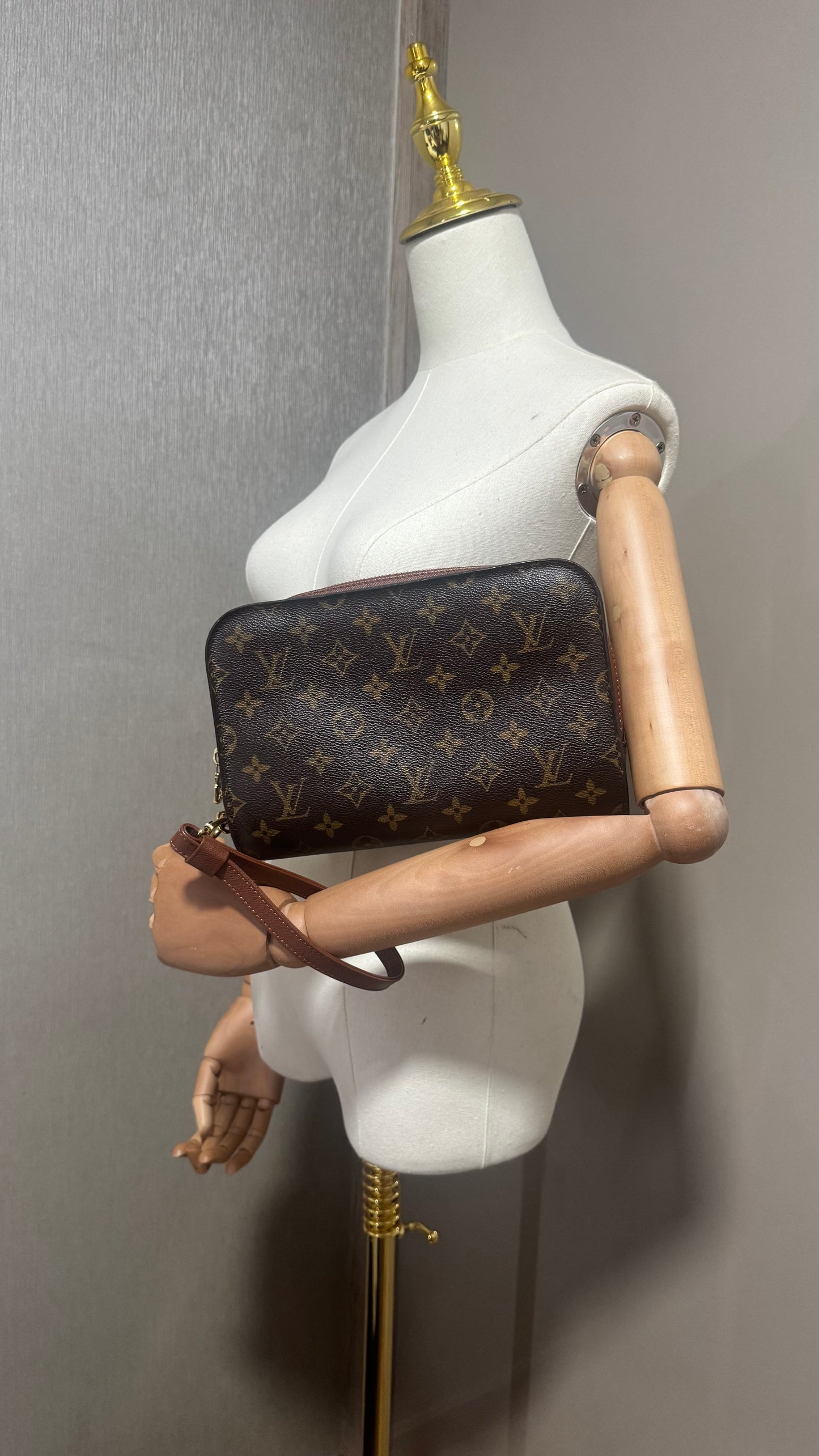 Louis Vuitton Porchette Orsay