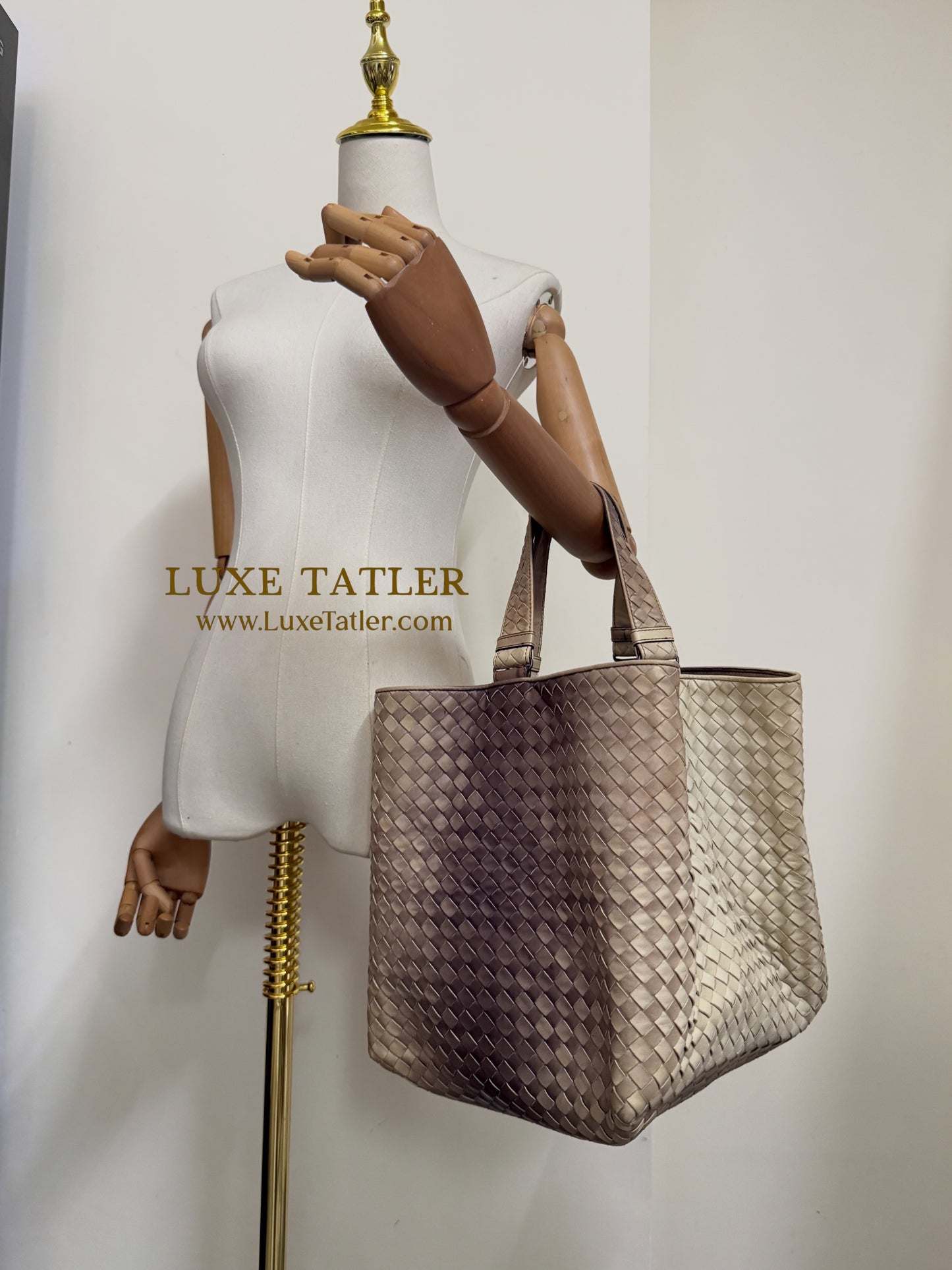 Bottega Veneta Intrecciato Ombre Tote (Cream)
