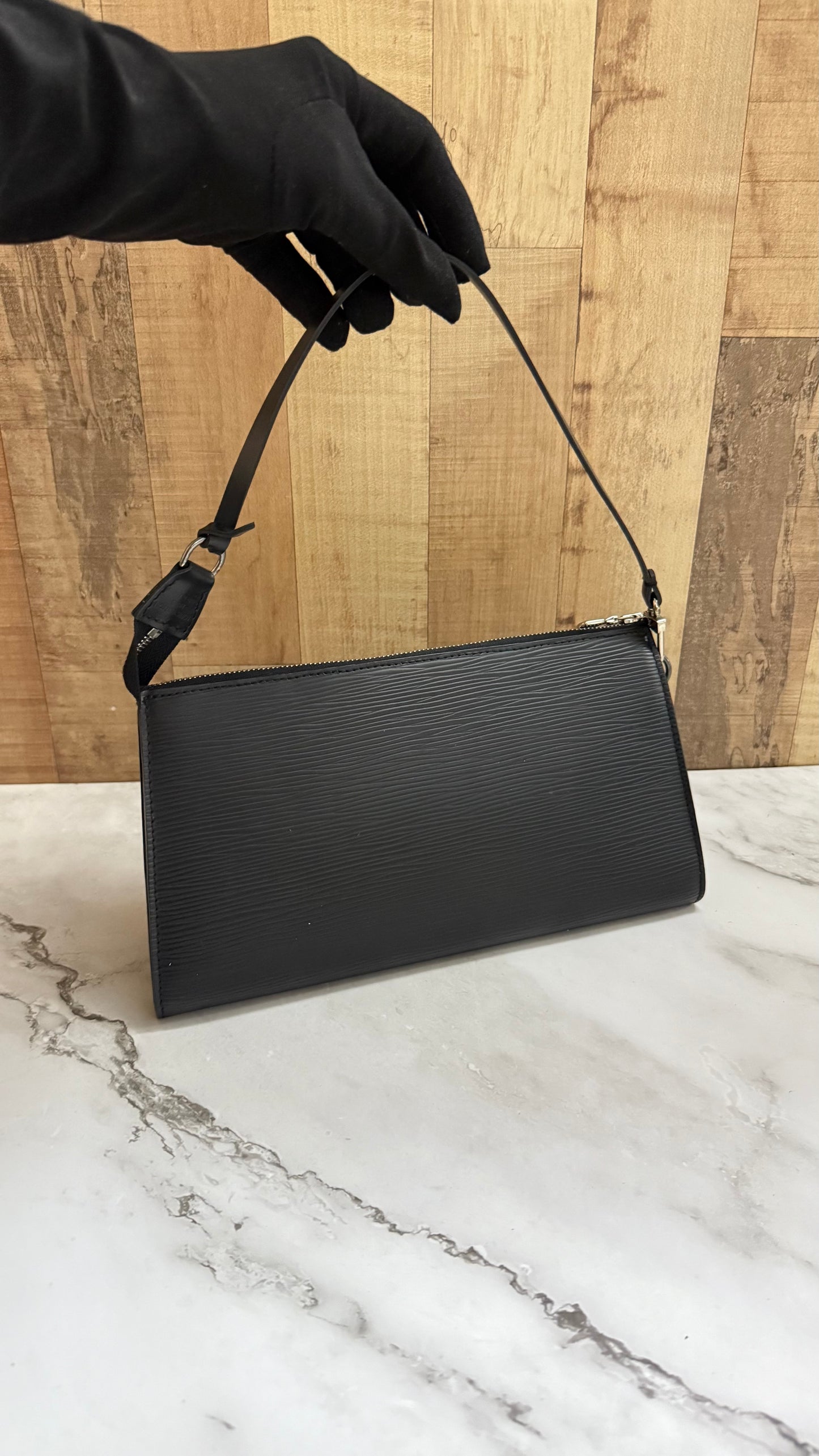 Louis Vuitton Epi Pouchette