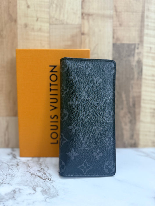 Louis Vuitton Monogram Wallet (Unisex)