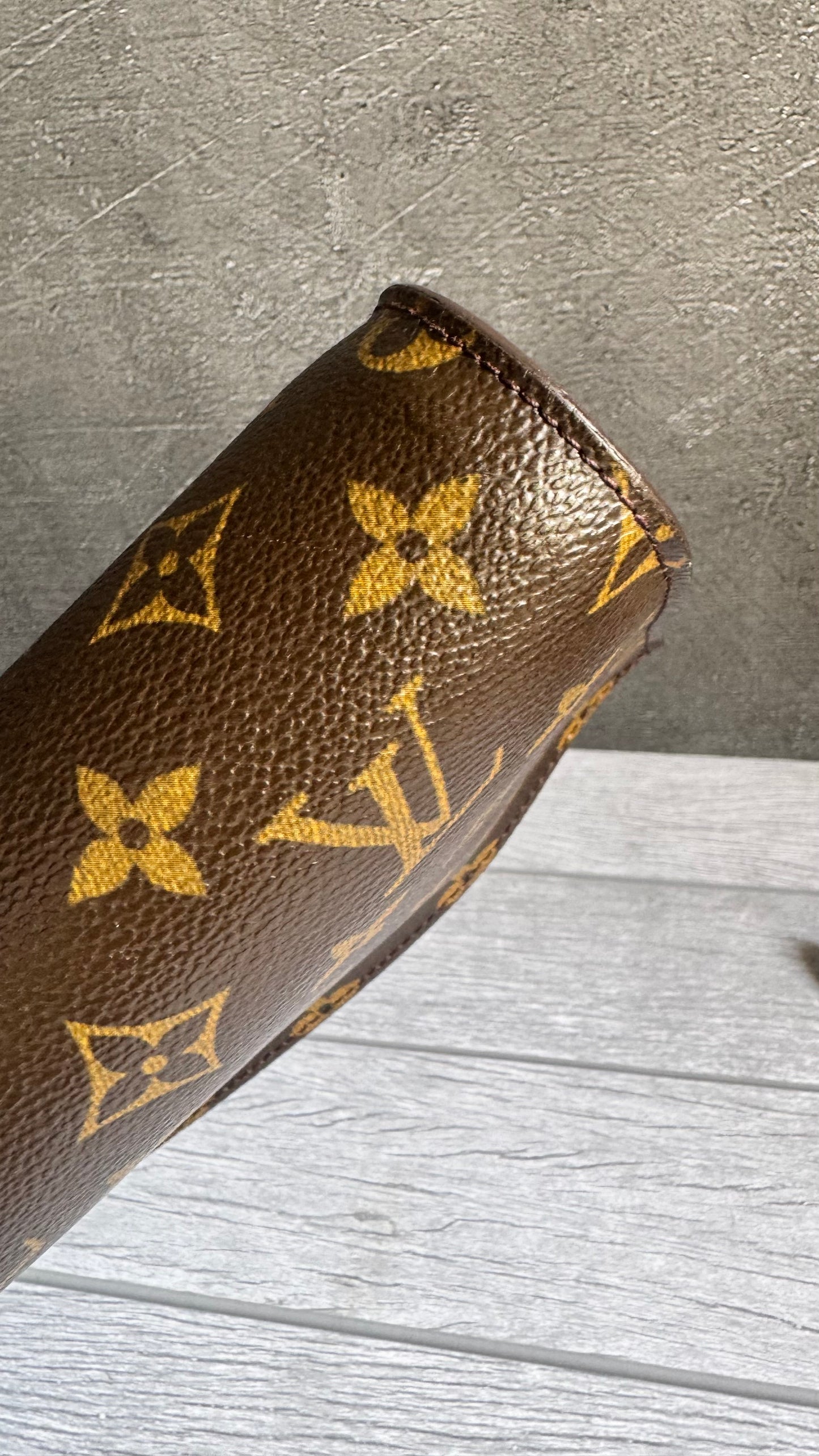 Louis Vuitton Porchette Orsay