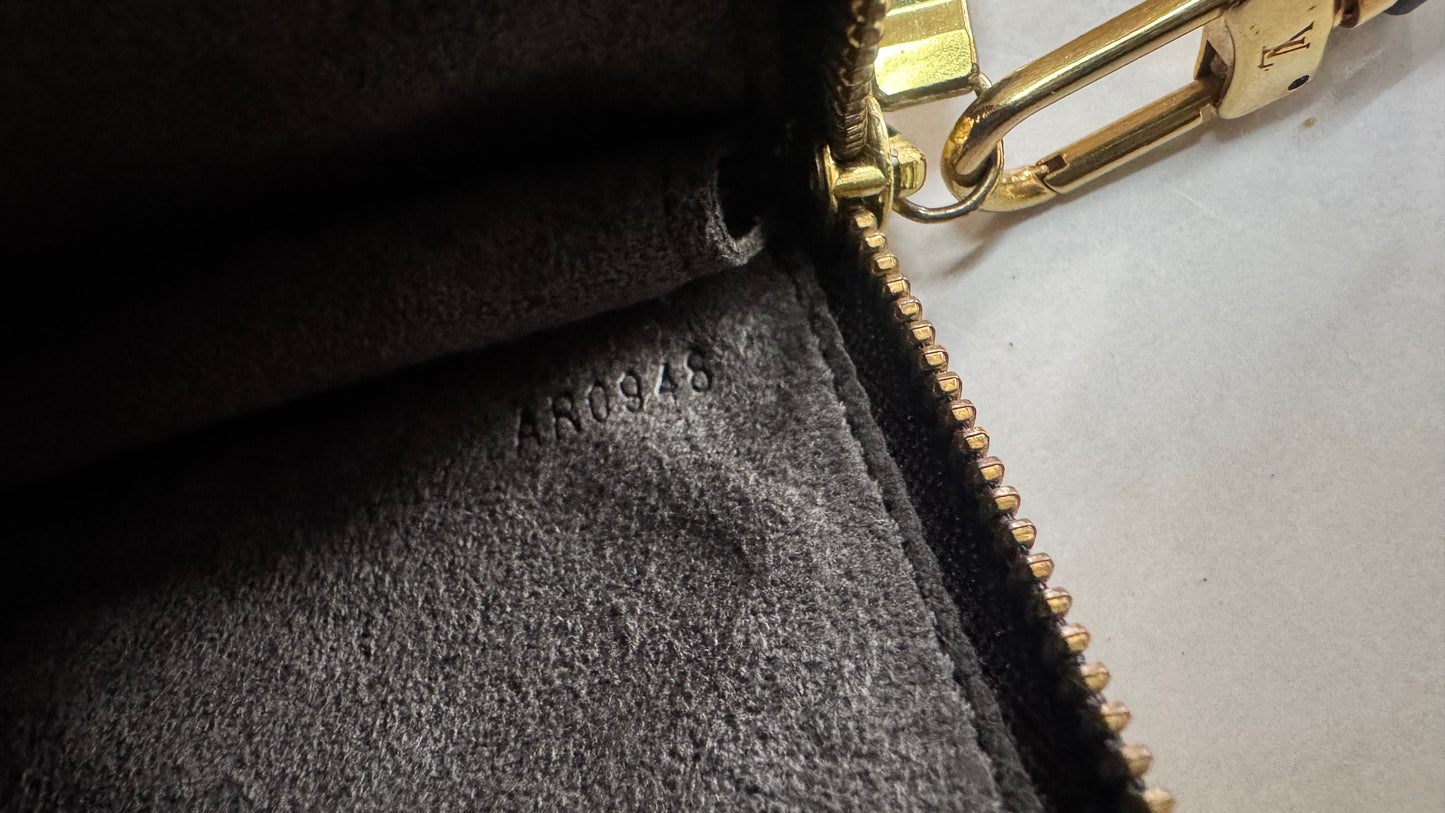 Louis Vuitton Pouchette