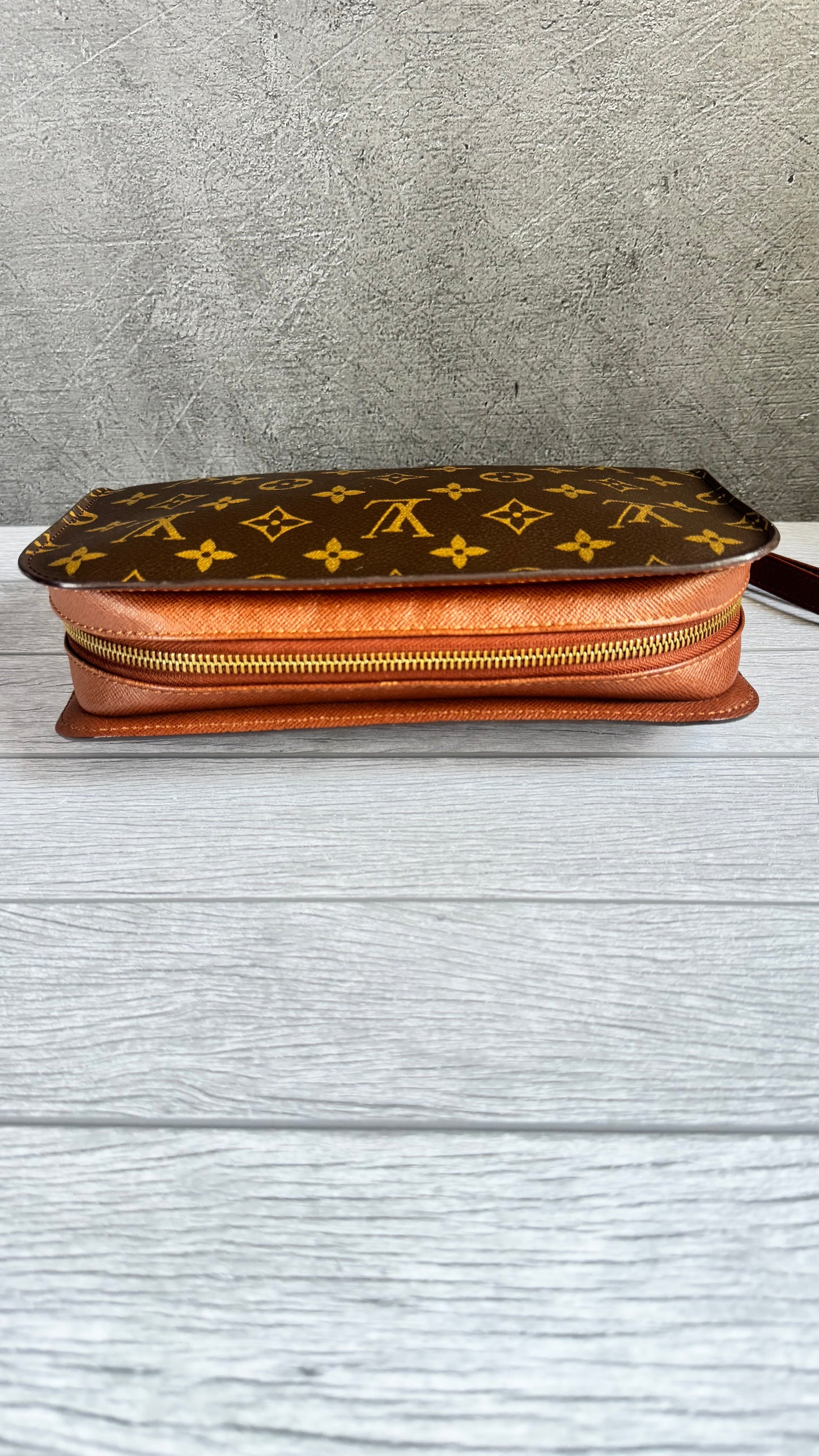 Louis Vuitton Porchette Orsay