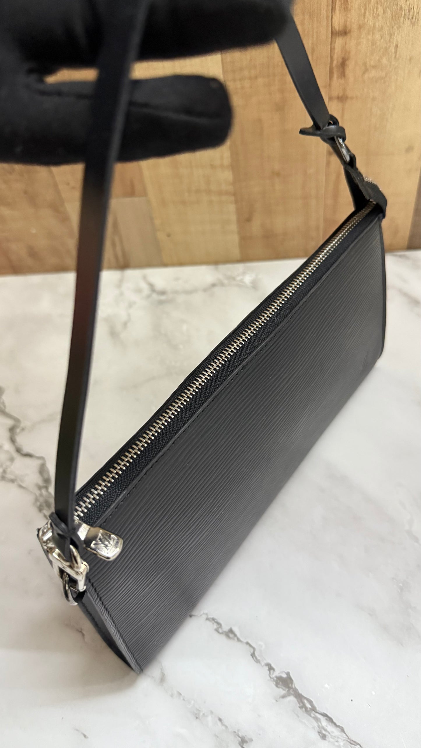 Louis Vuitton Epi Pouchette