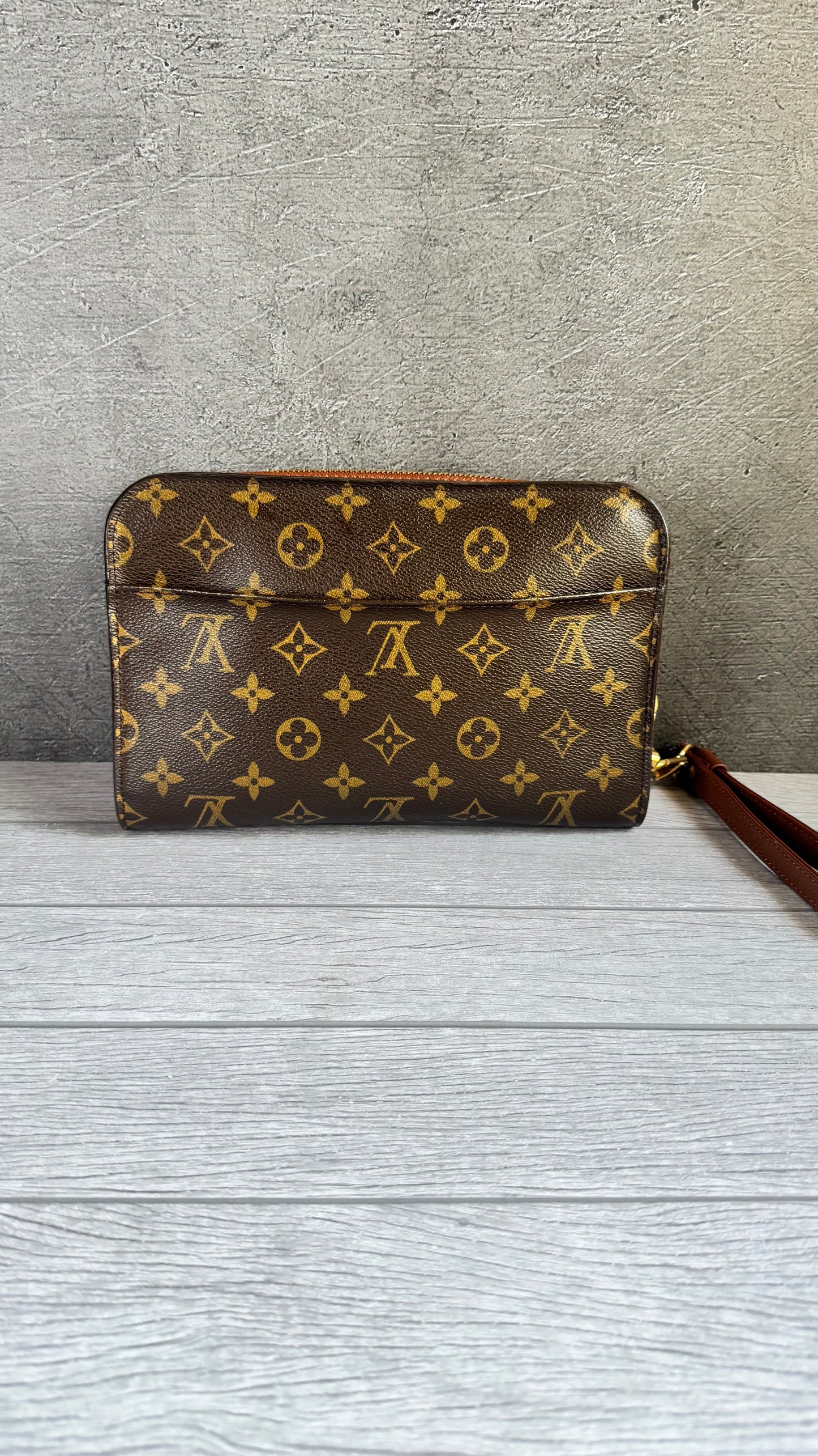 Louis Vuitton Porchette Orsay