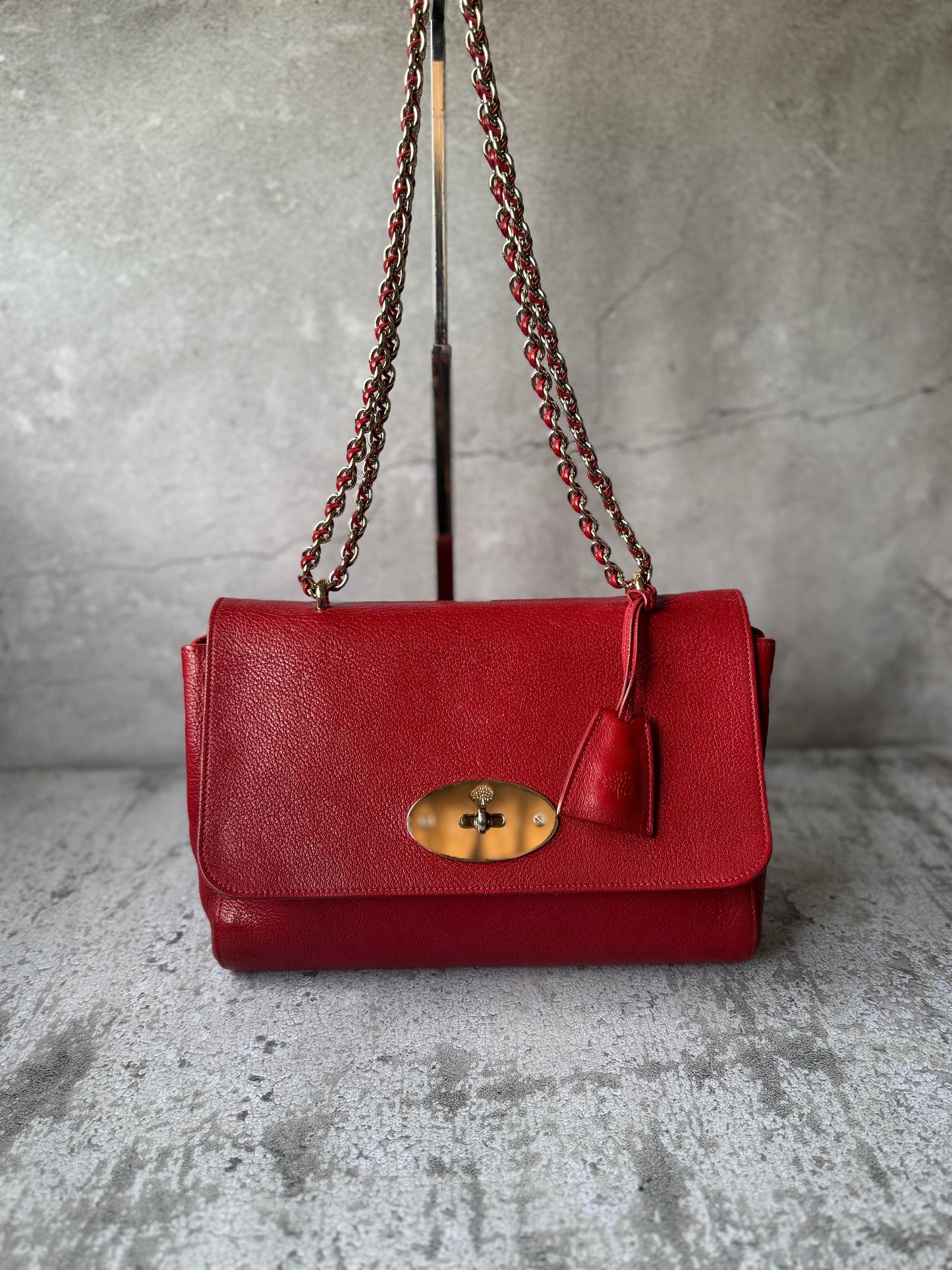 Mulberry Lily Medium (Red)