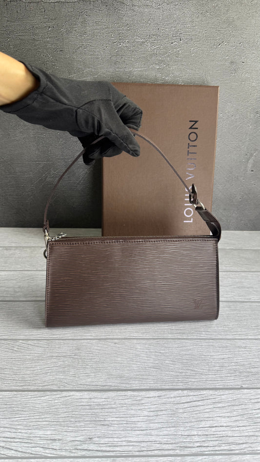 Louis Vuitton Pouchette
