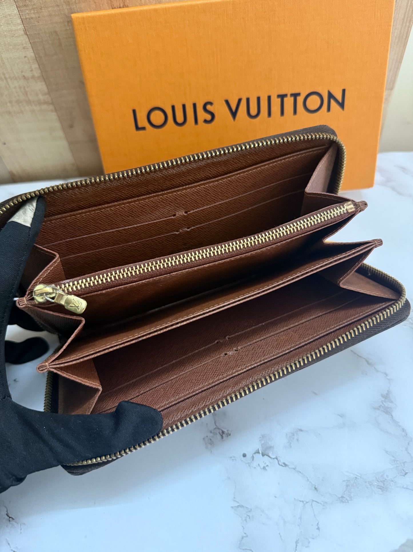 Louis Vuitton Zipped Wallet