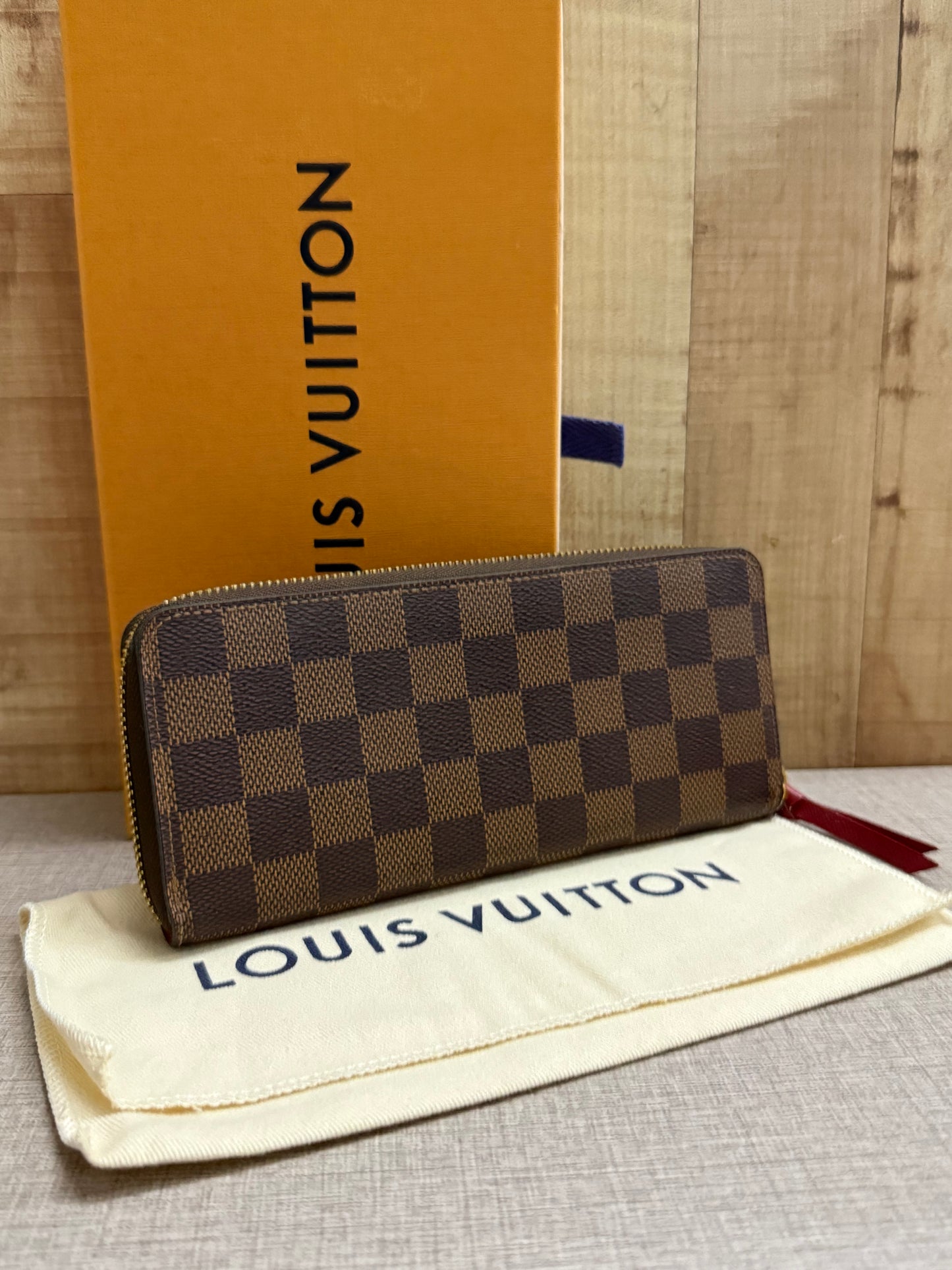 Louis Vuitton Damier Ebene Zippy Wallet