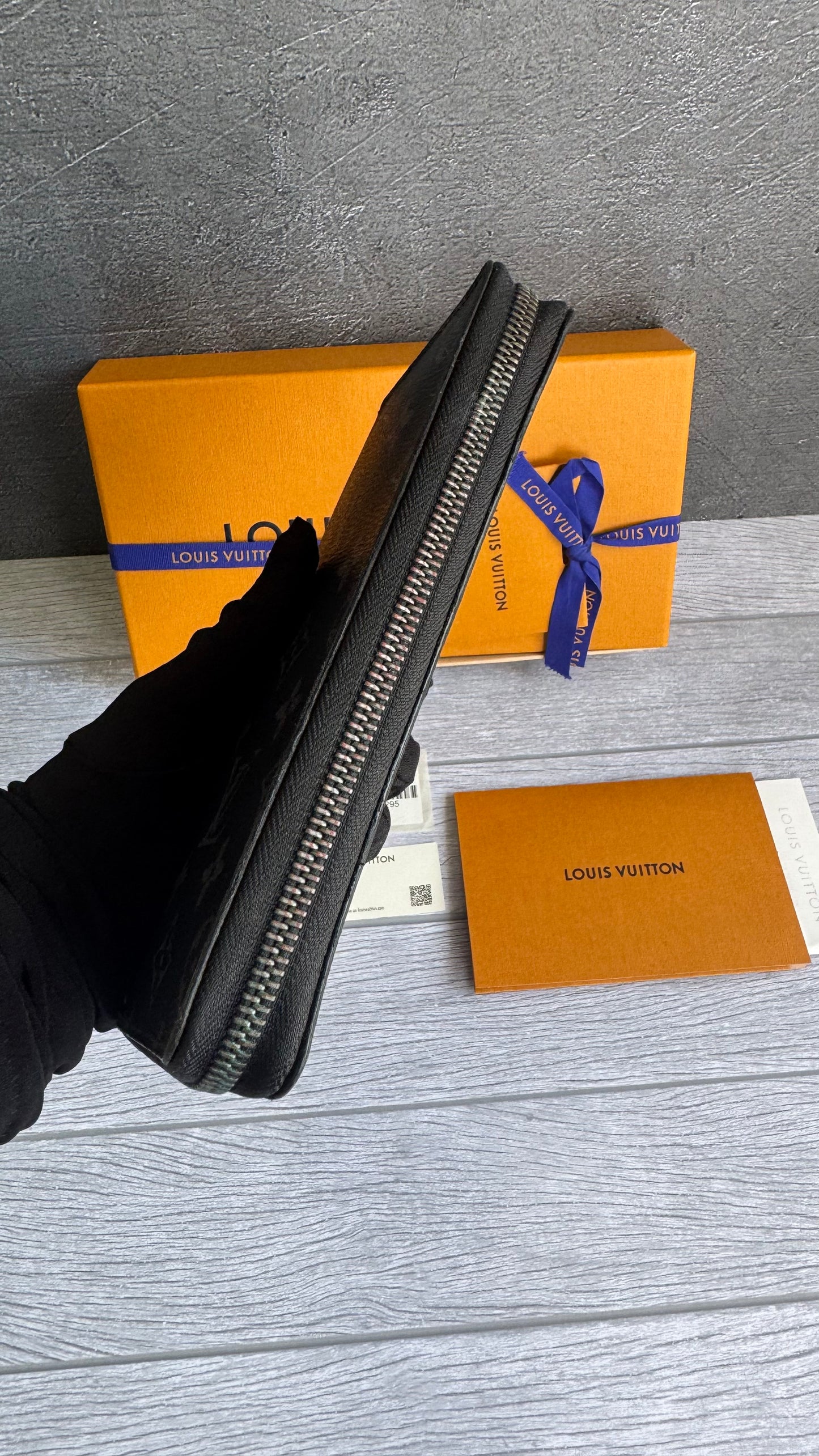 Louis Vuitton Graphite Zippy Wallet