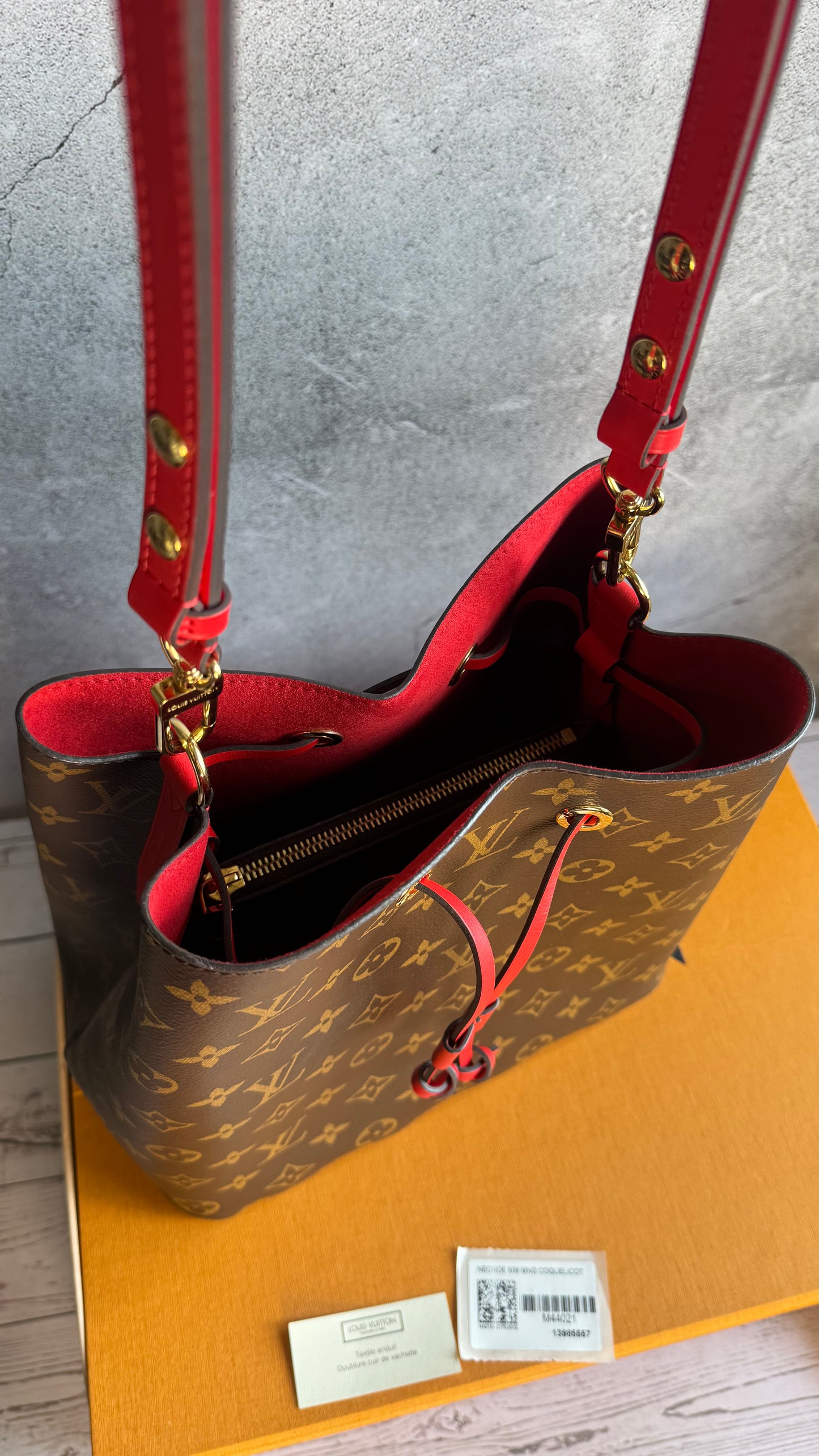 Louis Vuitton Neo Noe MM