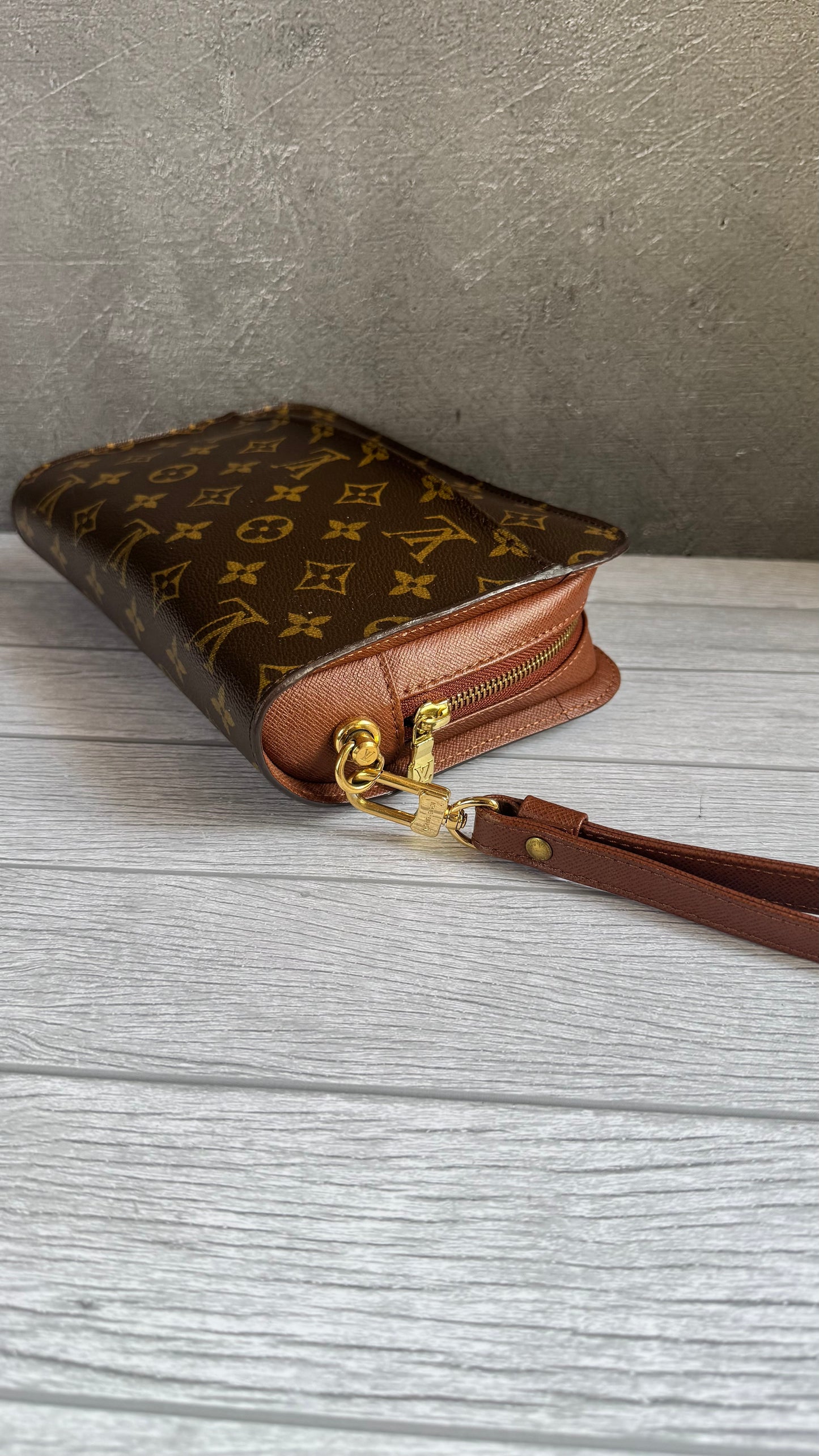 Louis Vuitton Porchette Orsay