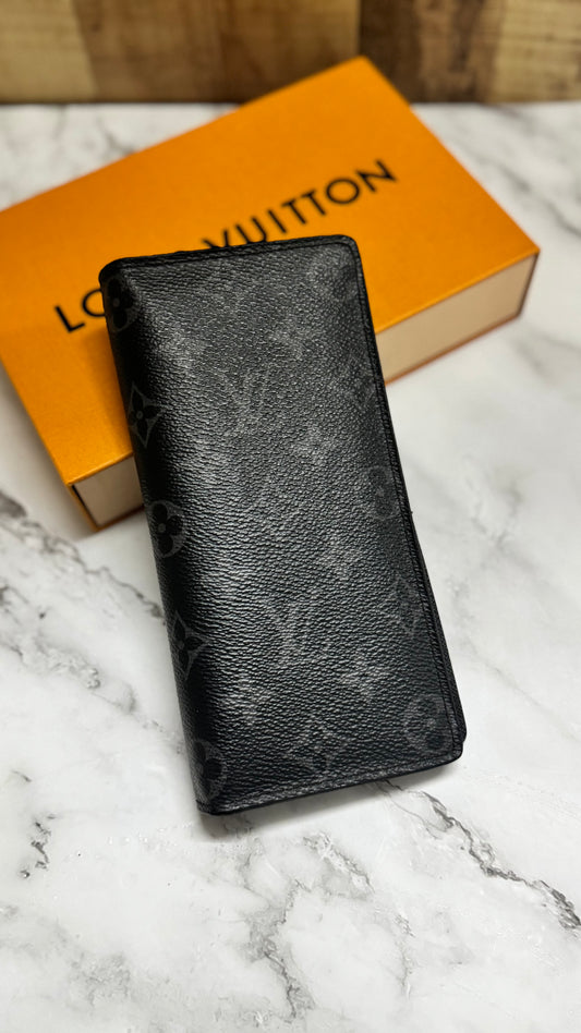Louis Vuitton Monogram Wallet (Unisex)