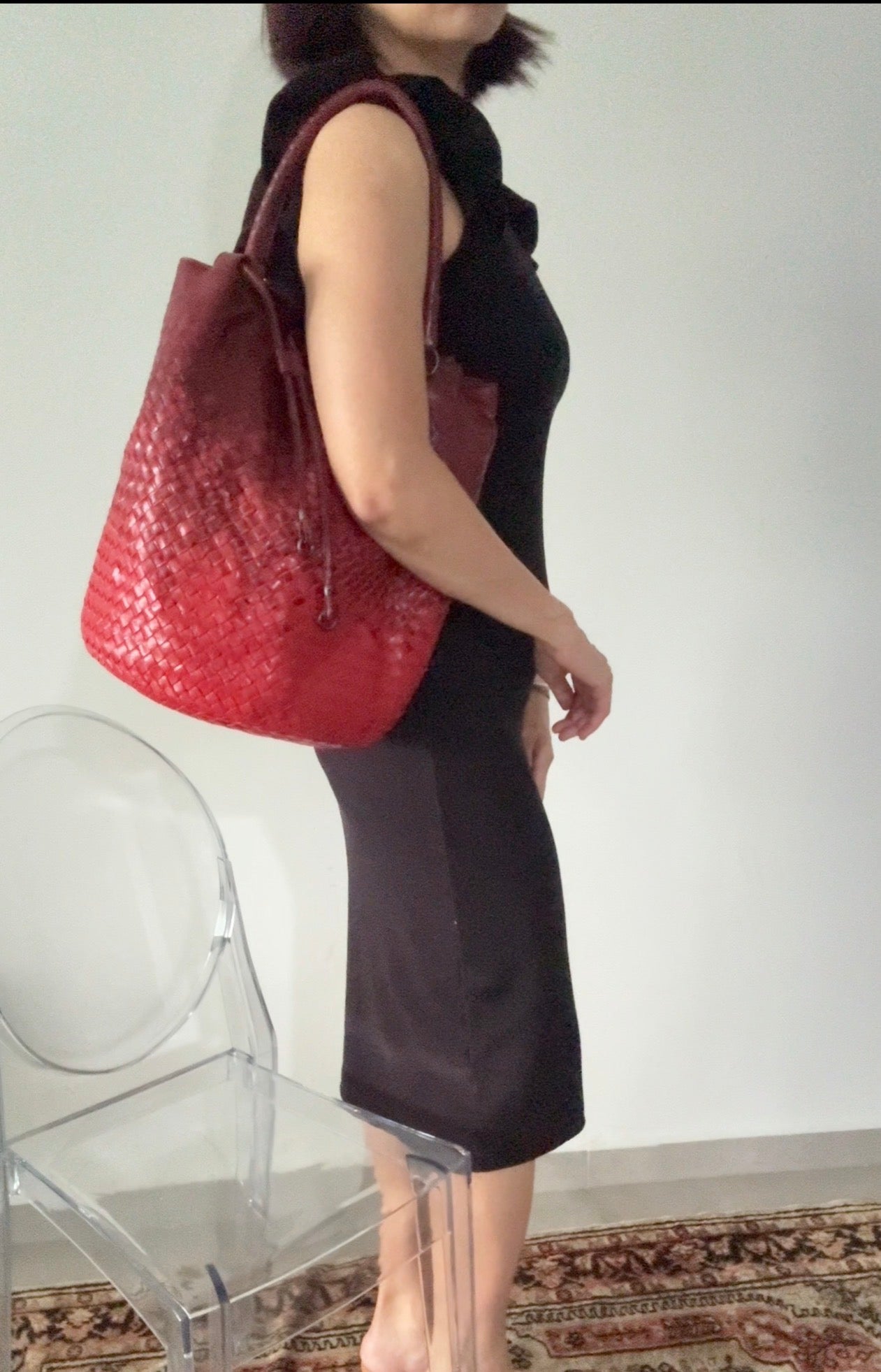 Bottega Veneta Intrecciato Drawstring Bucket Bag (Red Ombré)