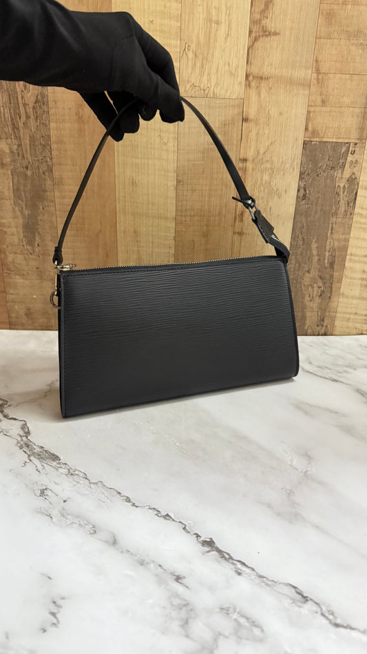 Louis Vuitton Epi Pouchette
